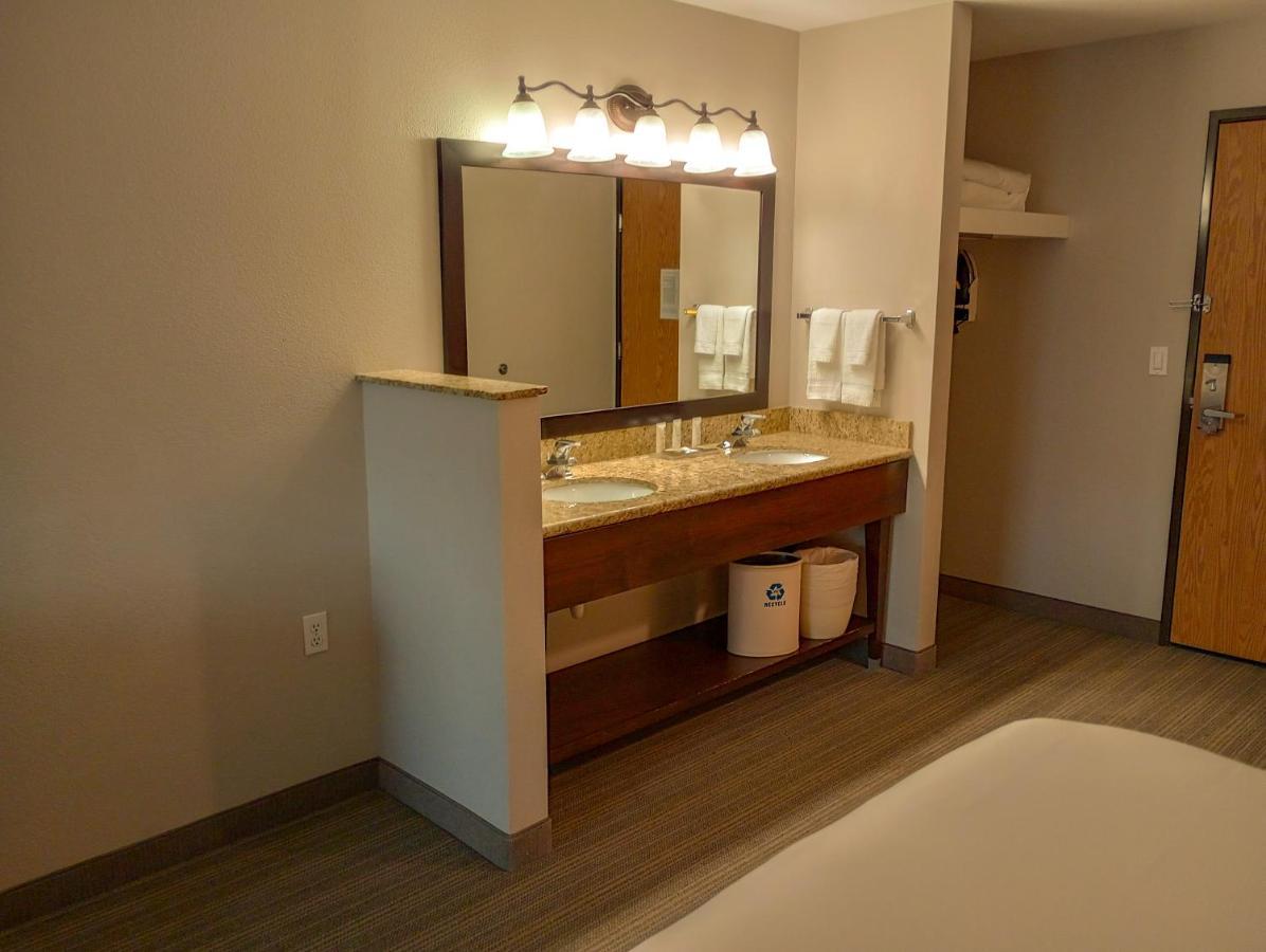 Country Inn & Suites By Radisson, Portland International Airport, Or Экстерьер фото